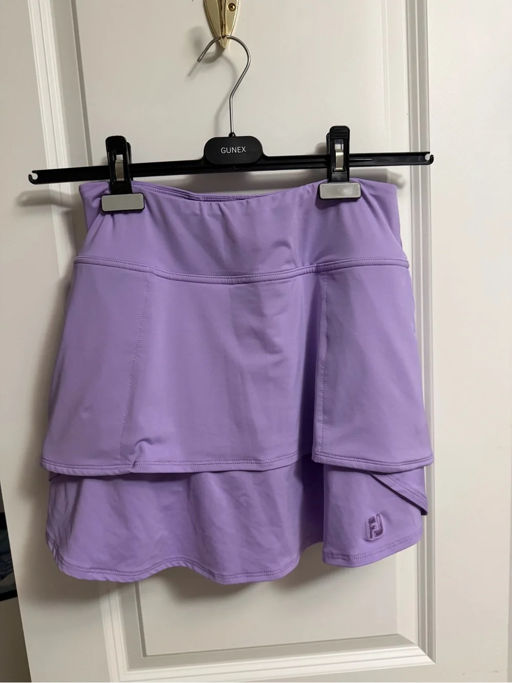 FootJoy Women’s golf skirt / Skort with Flared Layers / size small / purple